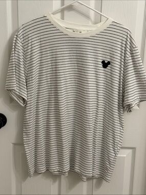 Classic H&M x Disney striped tee size XL